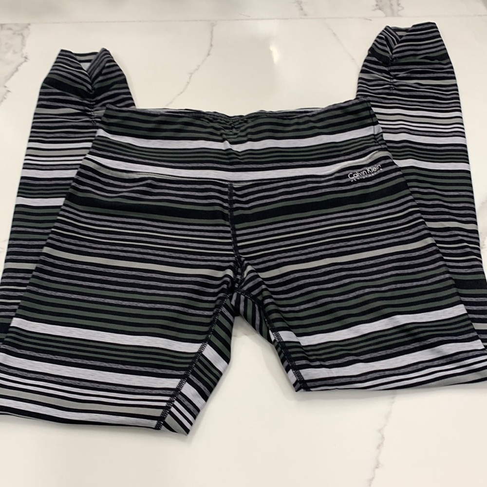 Calvin Klein Performance Striped Leggings. Size S (756)